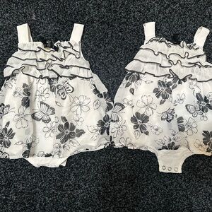 NB-3M Ruffle Baby Romper with flowers and butterflies - Black and White